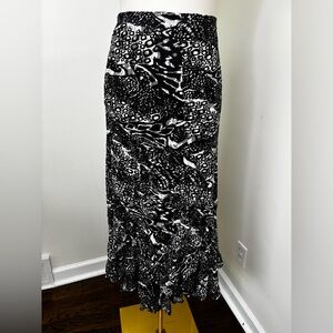 Elegant Black and White Patterned Skirt